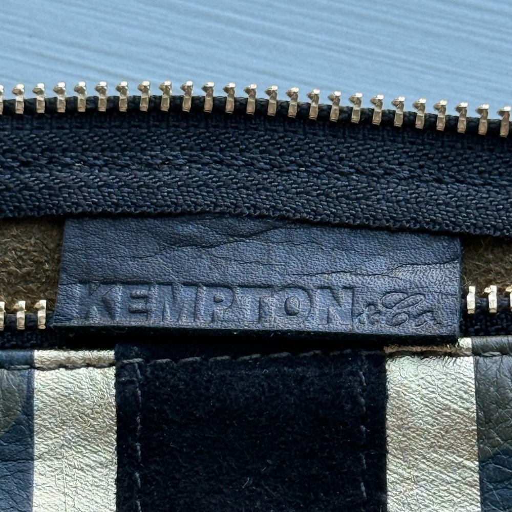 Camouflage w/ Black Stripe Kempton & Co Case - Picture 3 of 3
